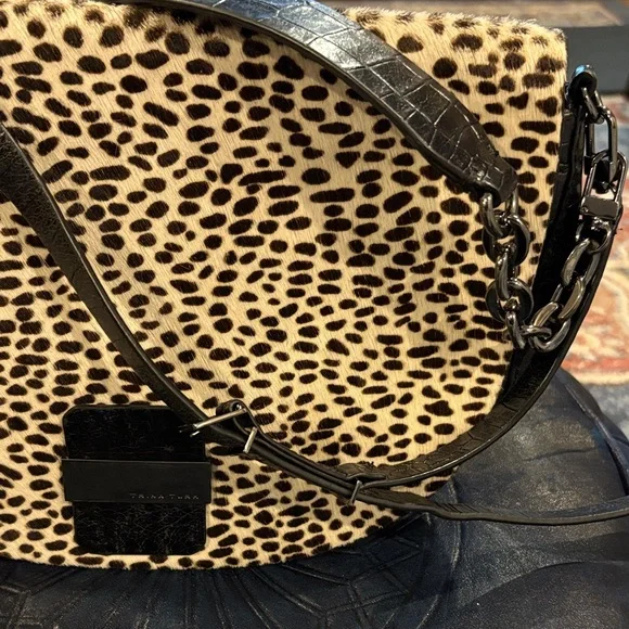 Leopard Print Crossbody Bag with Black Strap - Picture 11 of 15